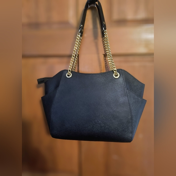 Michael Kors Jet Set Travel Black Saffiano Leather Shoulder Bag EUC - Picture 2 of 13